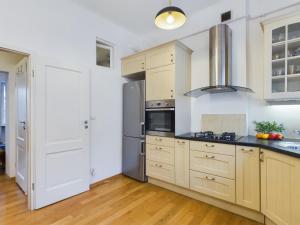 Cozy Studio in Krakowskie Przedmieście near Old Town by Noclegi Renters