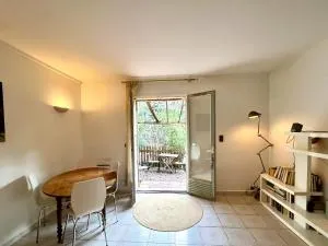 Appartement niché dans la verdure - Saint-Marc-Jaumegarde