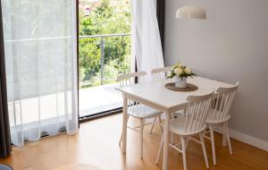 One-Bedroom Apartment with Sofa Bed room in Apartamenty Paliki