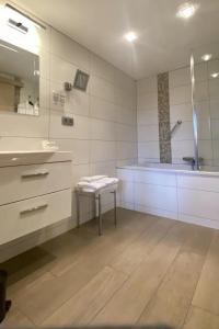 Double Room room in Hotel L'Ami du Chambertin
