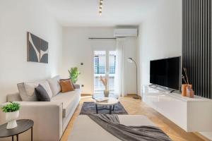 Adorable 2BR Apartment in Neos Kosmos by UPSTREET