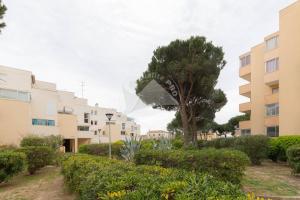 Appartements AS20399 - P2 centre ville avec parking privatif dans une residence a 150m de la plage : photos des chambres
