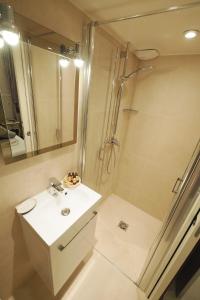 Palais royal apartment