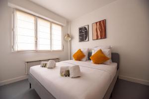 CIA - Pereire, Spacious Flat with Balcony