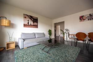 CIA - Pereire, Spacious Flat with Balcony