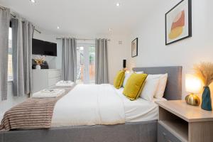 2BR flat w garden in Wandsworth, 7min tube