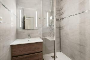 AS4273 - P2 cabine avec jolie vue Port avec piscine