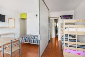 AS4273 - P2 cabine avec jolie vue Port avec piscine