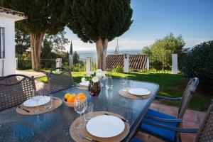 Beautiful house with garden & views in Mijas