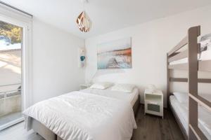 AS15280 - P3 face à la mer avec garage privé à 2 pas du Centre Ville