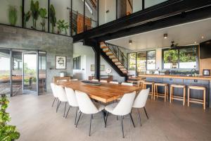 Luxurious 6br Clifftop Villa, 5 Minutes To Bingin