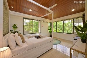 EKOSTAY - Hill View Villa