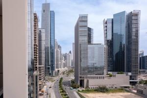 Keyrock Living - Lakeview Retreat in Business Bay