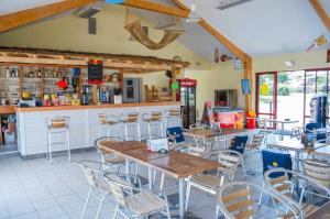 Campings Camping - Parc aquatique - ccagehb : photos des chambres