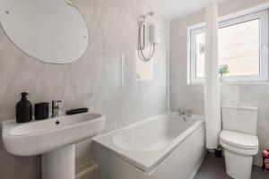 Lovely 2 Bedroom Maisonette with Parking in Tonbridge