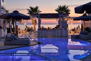 Icon Suites by the sea