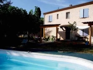 Appartement 3 pièces dans maison en rez-de-jardin - 佩梅纳德