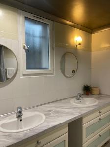 Appartements Appartement Nimes A : photos des chambres