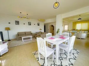 Nile-Front Panoramic Apartment - Nag` Naqsha