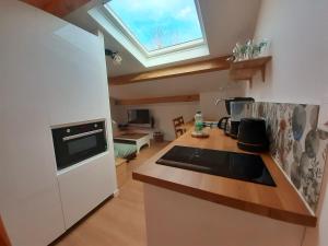 Appartements Maison Bienlabas : Chambre Triple - Vue sur la Piscine