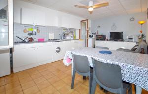 Maisons de vacances Lovely Home In San Gavino Di Fiumorbo : photos des chambres