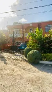 Moonlit Meadow B&B - Spring Garden