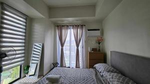 The Cozy Urban Studio