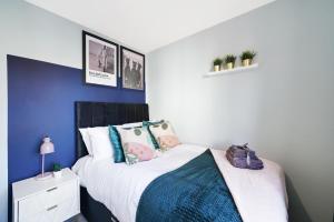 Ideal 3 bed House in Wolverhampton - Parking