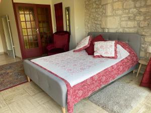 Maisons de vacances Beautiful large stylish villa centrally located in Pons : photos des chambres