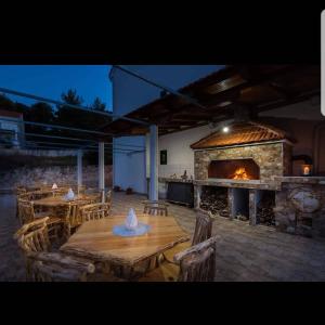 La Perla Apartments 2