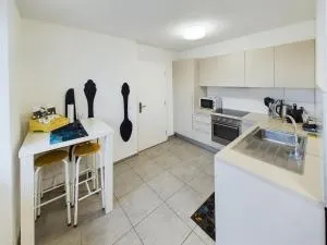 The5Continents III - Youth Hostel by Stay Swiss - 博内夫斯