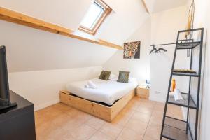 Appartements Le Pic-Paris : Chambre Double Standard avec Salle de Bains Commune
