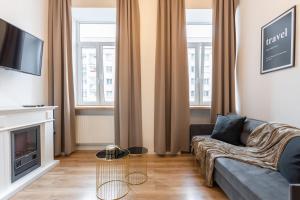 Urban Chic - Stylish & Elegant in the Heart of Warsaw - Zlota