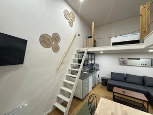 Cosy air-conditioned studio terrace