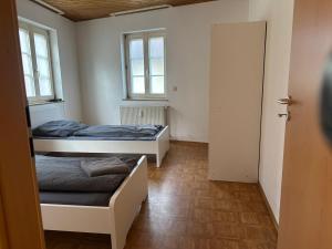 Monteur-Wohnung mit 2 Schlafzimmer in Alzey für 4 Personen