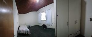 Casa grande e bem localizada