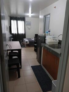 RRs Long Stays Commonwealth Quezon City