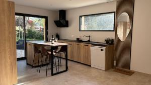Villas Maison neuve climatisee, a 2 pas du centre de Bedoin, La Villa Thelo : photos des chambres