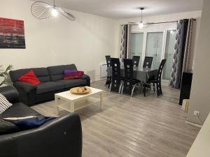 Maisons de vacances Les Fauvettes : Maison 3 Chambres