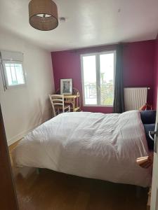 Maisons de vacances Petite maison calme dans un jardin : photos des chambres