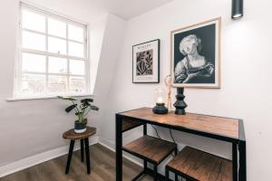 Stylish Loft Retreat in Bath