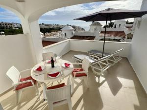 Apartment in center with pool (Colina Branca)