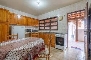 Casa a 4 min a pé da praia em Porto Belo BRR0097