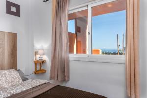 Casares Del Sol Yohannsanae Regione