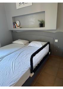 Maisons de vacances Lou Karo - Piscine partagee - Parking prive : photos des chambres