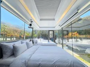 Galaxy X Hotel Type Caravan Glamping & Pension - Taesang-ni