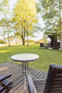 Stuga med panoramafönster, paradis för fågelskådare och vandrare, självstäd efter besök