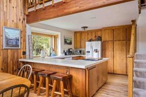 Crystal Creek Cabin