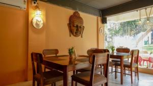 Ekjap Paradise Palms