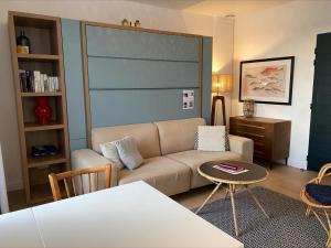 Studio moderne avec vue port, à Sauzon - FR-1-418-227